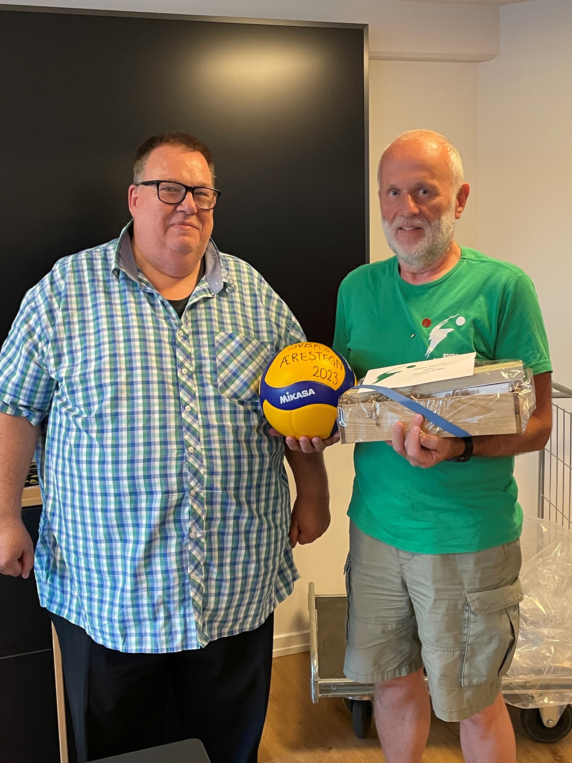 SVBK formand, Niels Erik Broberg, med Poul-Erik Møller